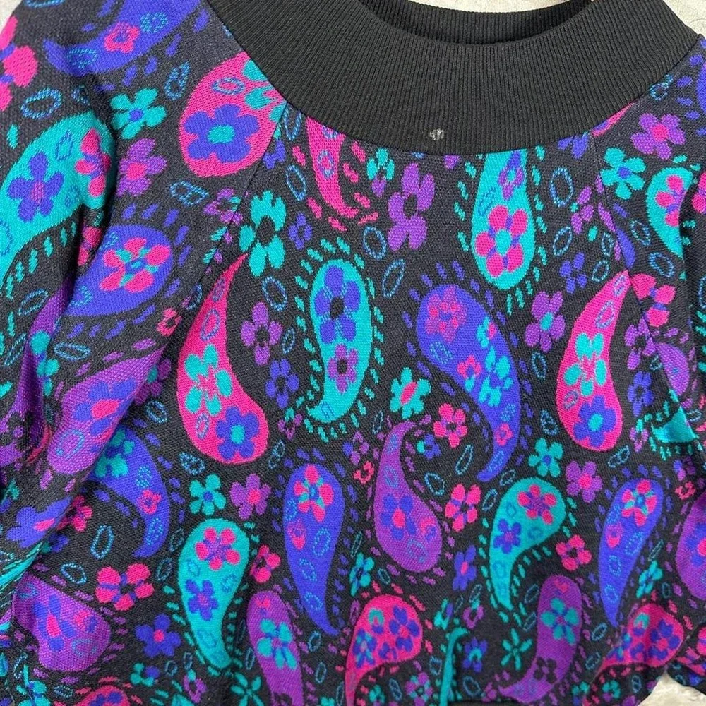Vintage 90s Cricket Lane Cropped Sweater with purple blue pink paisley Woman's L